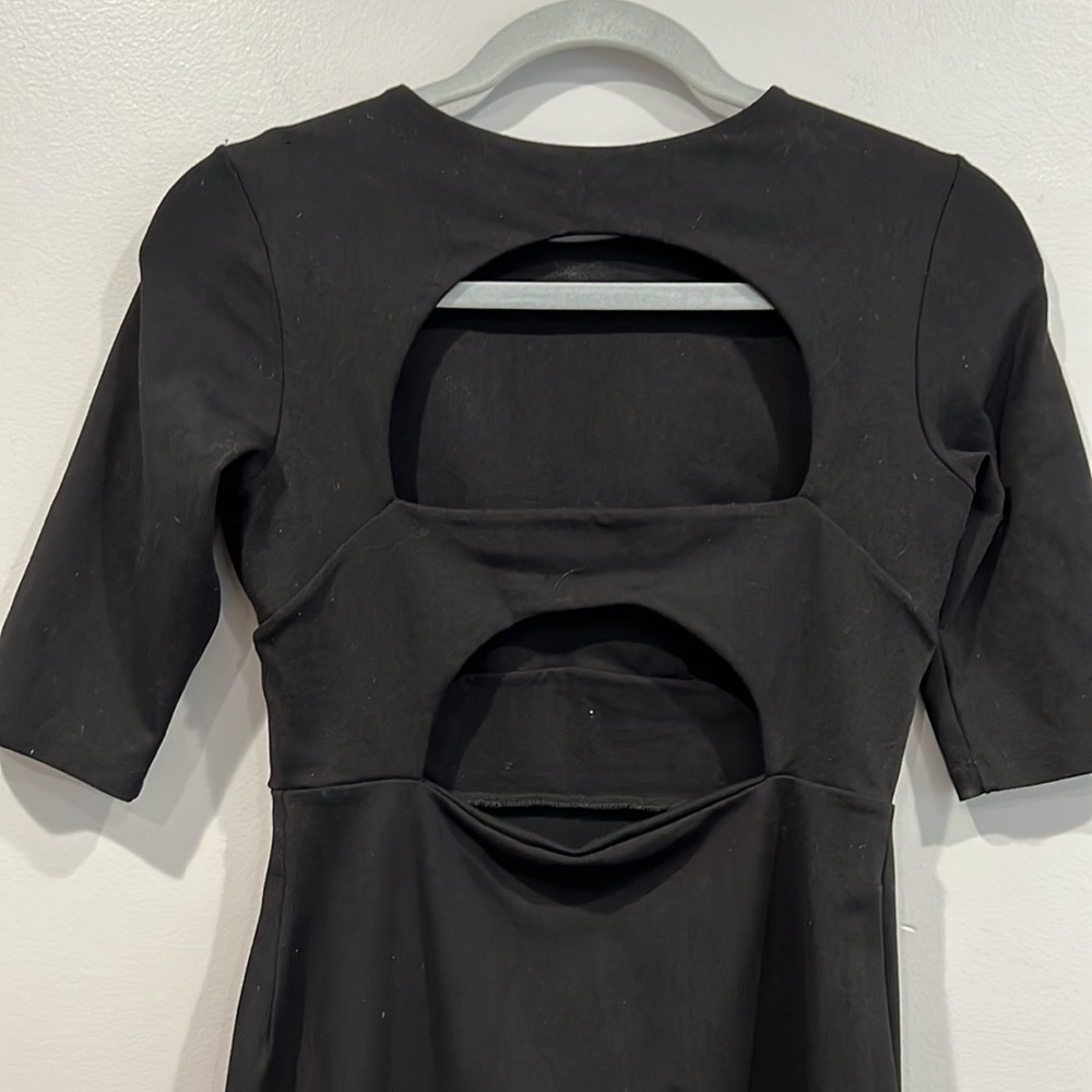 Susana Monaco Open Back Sexy Little Black Short Sleeve Stretch Mini Dress M 6 8 - Picture 4 of 12